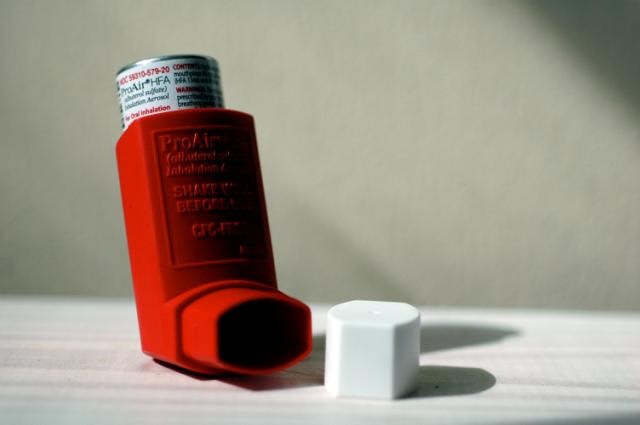 Asthma inhaler (Image by NIAID via Flickr)
